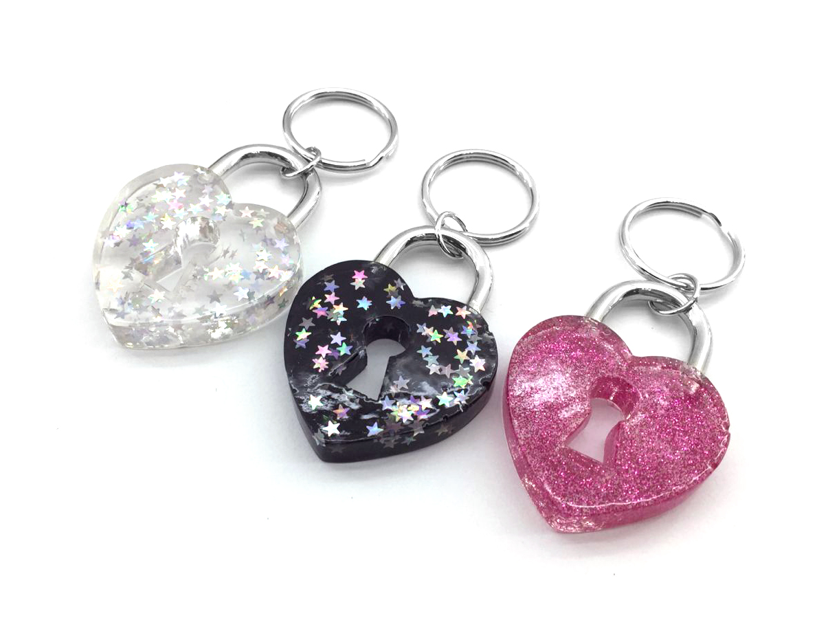 Glitter lock shape keychain